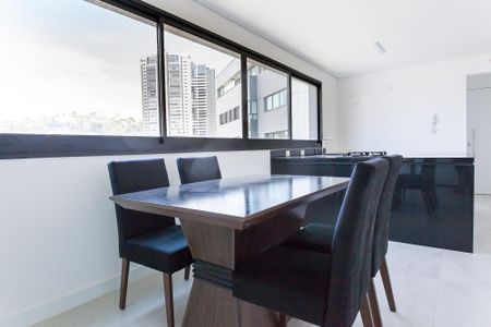 Sala de apartamento à venda com 2 quartos, 82m² em Vila das Flores, Nova Lima