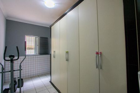 Quarto de apartamento à venda com 3 quartos, 91m² em Vila Suíça, Santo André