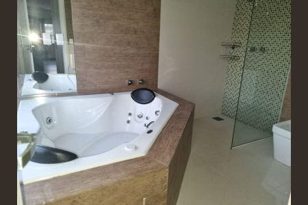 Banheiro de casa à venda com 6 quartos, 540m² em Loteamento Caminhos de San Conrado (Sousas), Campinas