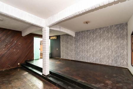 Sala de casa à venda com 3 quartos, 280m² em Penha Circular, Rio de Janeiro