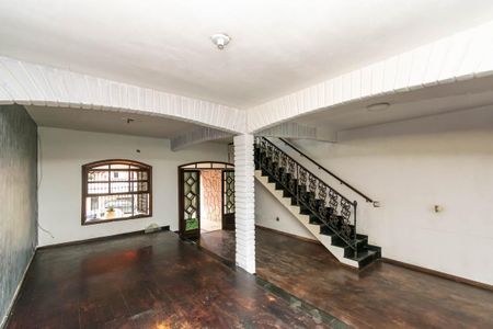 Sala de casa à venda com 3 quartos, 280m² em Penha Circular, Rio de Janeiro