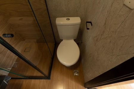 Banheiro de kitnet/studio para alugar com 1 quarto, 28m² em Vila Carvalho, Sorocaba