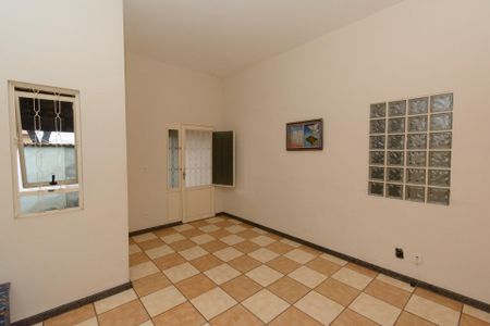 Sala de casa à venda com 3 quartos, 464m² em Jardim Industrial, Contagem