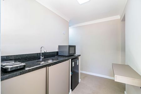 Sala/Cozinha de casa para alugar com 1 quarto, 20m² em Vila Morse, São Paulo