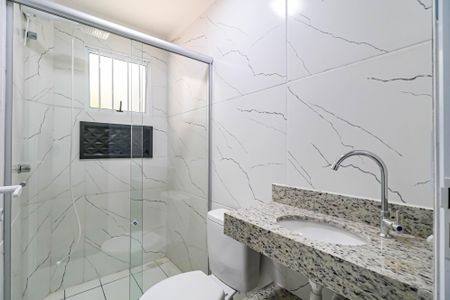 Banheiro Social de casa para alugar com 1 quarto, 20m² em Vila Morse, São Paulo