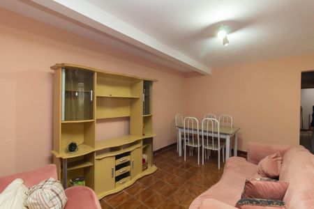 Sala de casa para alugar com 5 quartos, 260m² em Parque Guarani, São Paulo