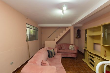 Sala de casa para alugar com 5 quartos, 260m² em Parque Guarani, São Paulo