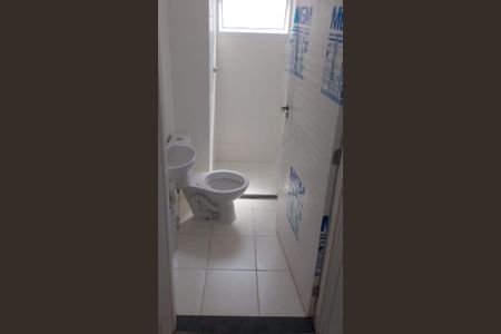 Banheiro de apartamento para alugar com 2 quartos, 44m² em Piatã, Salvador
