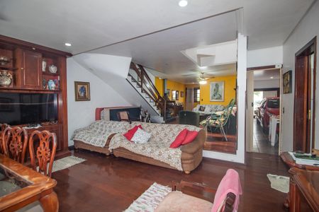 Sala de casa à venda com 4 quartos, 375m² em São José, Porto Alegre