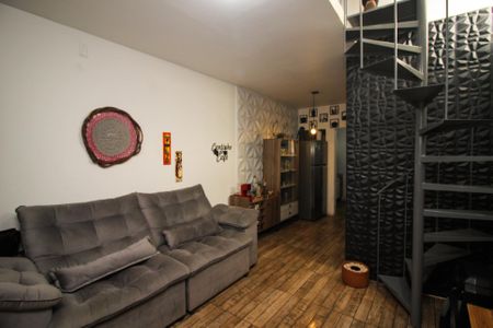 Sala de casa de condomínio à venda com 3 quartos, 96m² em Coronel Aparicio Borges, Porto Alegre