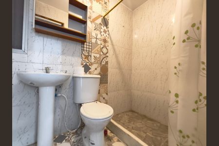 Banheiro de kitnet/studio para alugar com 1 quarto, 28m² em Vila Mariana, São Paulo