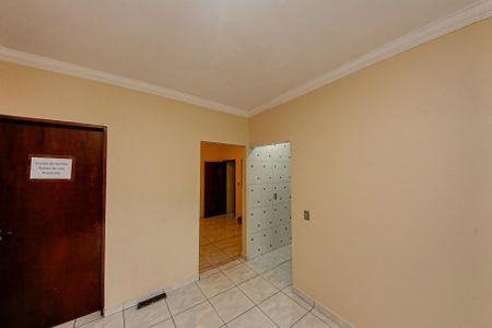 Sala de casa para alugar com 2 quartos, 80m² em Parque Santa Madalena, São Paulo