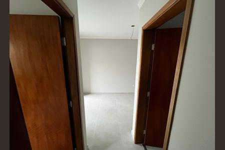 Corredor de kitnet/studio à venda com 2 quartos, 40m² em Água Fria, São Paulo