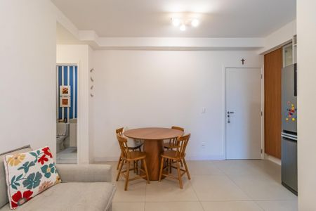 Sala de apartamento à venda com 3 quartos, 69m² em Jardim Timbauhy, Barueri