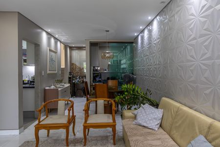 Sala de casa à venda com 3 quartos, 157m² em Santa Amelia, Belo Horizonte