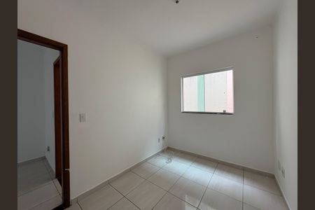 Quarto 1 de casa para alugar com 2 quartos, 80m² em Parque Gerassi, Santo André