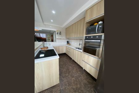 Cozinha de casa para alugar com 4 quartos, 289m² em Pineville, Pinhais