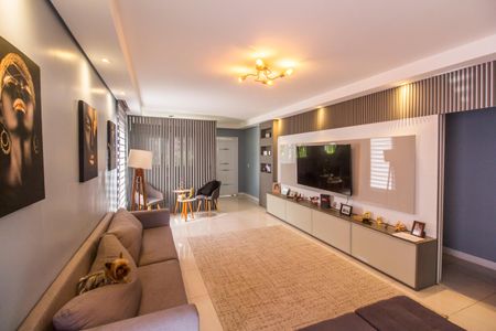 Sala de casa à venda com 4 quartos, 247m² em Residencial Seis (Alphaville), Santana de Parnaíba