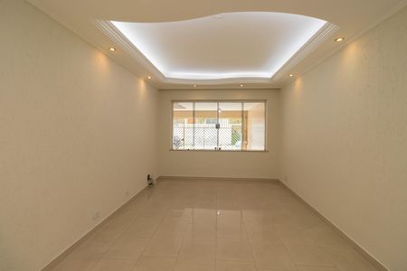 Sala de casa à venda com 4 quartos, 250m² em Jardim Avelino, São Paulo