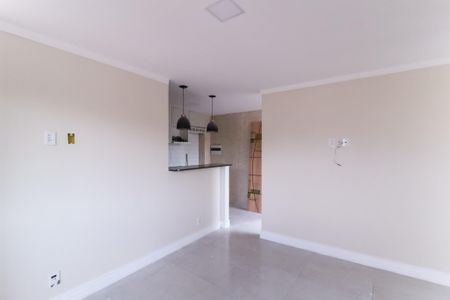 Sala de apartamento para alugar com 2 quartos, 68m² em Pilares, Rio de Janeiro