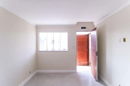 Sala de apartamento para alugar com 2 quartos, 68m² em Pilares, Rio de Janeiro