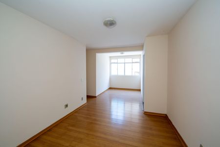 Sala de apartamento para alugar com 3 quartos, 80m² em Coração Eucarístico, Belo Horizonte