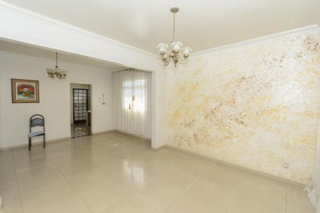 Sala - Detalhe de casa para alugar com 3 quartos, 250m² em Industrial, Contagem