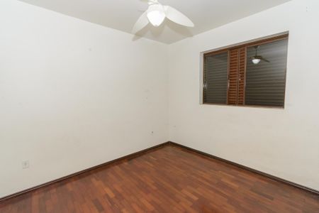 Quarto 1 de casa para alugar com 3 quartos, 250m² em Industrial, Contagem
