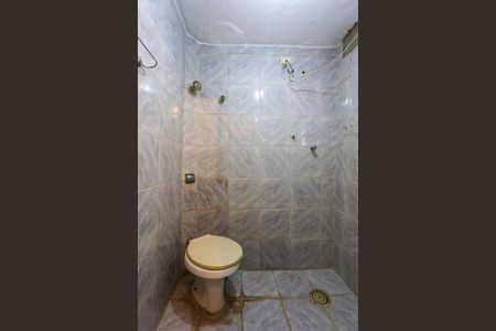 Banheiro Social de casa para alugar com 1 quarto, 65m² em Vila Sonia, São Paulo