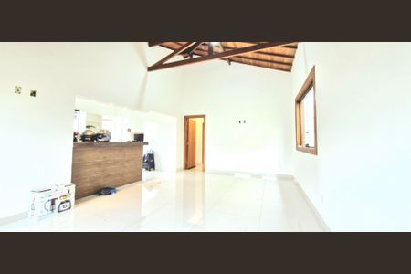 Sala 1 de casa para alugar com 3 quartos, 170m² em Várzea, Lagoa Santa