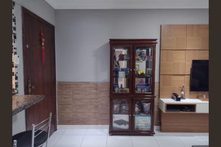 Sala de apartamento à venda com 2 quartos, 72m² em Medianeira, Porto Alegre