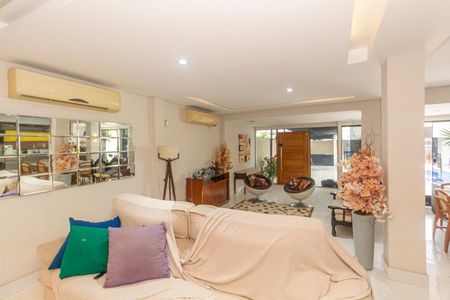 Sala de casa para alugar com 4 quartos, 600m² em Vila Valqueire, Rio de Janeiro