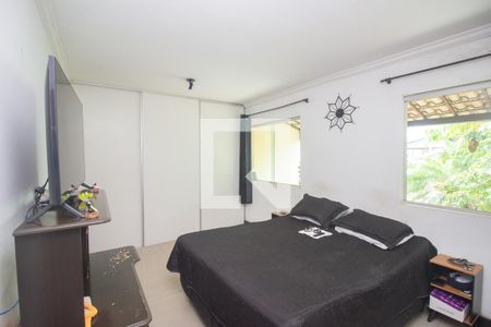 Casa à venda com 3 quartos, 131m² em Santa Helena, Contagem