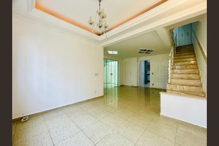 Sala de casa de condomínio para alugar com 3 quartos, 210m² em Ponte Grande, Guarulhos