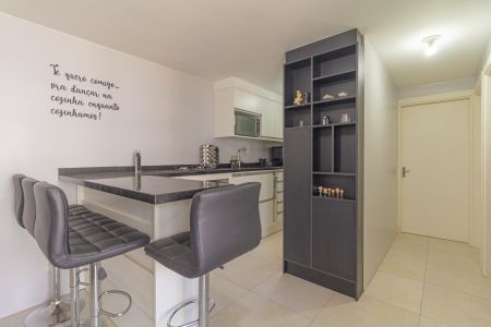 Sala de apartamento à venda com 2 quartos, 52m² em Olaria, Canoas