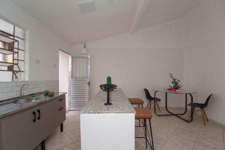 Sala/Cozinha de casa para alugar com 2 quartos, 54m² em Vila Bonilha, São Paulo