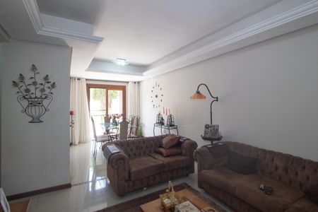 Sala de casa à venda com 4 quartos, 200m² em Espírito Santo, Porto Alegre