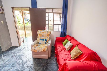 Sala de casa à venda com 3 quartos, 360m² em Jardim Guanabara, Belo Horizonte