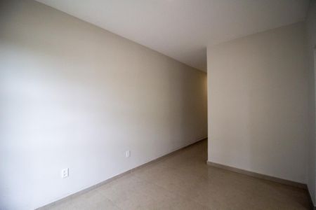 Sala de casa de condomínio para alugar com 2 quartos, 80m² em Vila Nova Sorocaba, Sorocaba