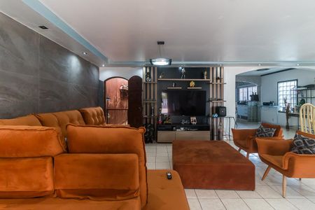 Sala de casa para alugar com 4 quartos, 420m² em Vila Aurea, Poá