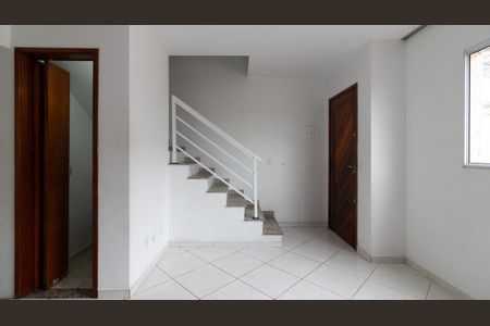 Sala de casa de condomínio à venda com 2 quartos, 56m² em Parque Boturussu, São Paulo