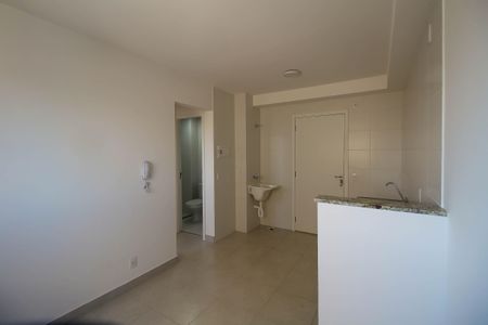 Sala/Cozinha de apartamento à venda com 2 quartos, 32m² em Jardim Planalto, São Paulo