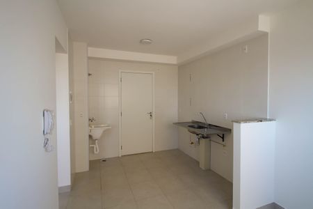 Sala/Cozinha de apartamento à venda com 2 quartos, 32m² em Jardim Planalto, São Paulo