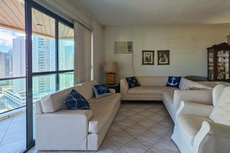 Sala de apartamento para alugar com 4 quartos, 154m² em Vila Alzira, Guarujá