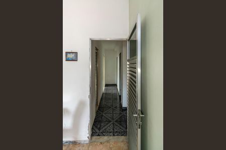 Sala de casa à venda com 4 quartos, 100m² em Cordovil, Rio de Janeiro