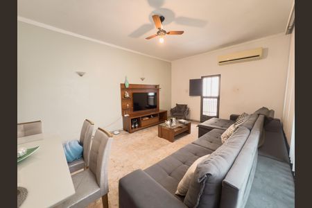 Sala de casa à venda com 4 quartos, 100m² em Cordovil, Rio de Janeiro