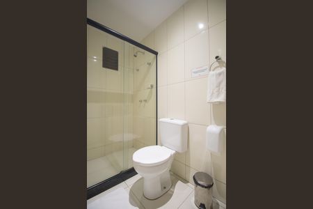 Banheiro de apartamento para alugar com 1 quarto, 35m² em Porto Velho, São Gonçalo