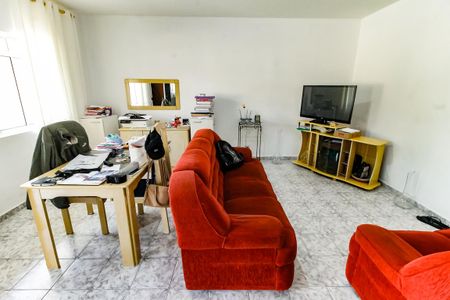 Sala de casa para alugar com 2 quartos, 337m² em Campo Limpo, São Paulo