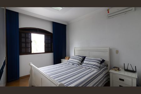 Quarto 1 de casa à venda com 3 quartos, 165m² em Parque Cisper, São Paulo