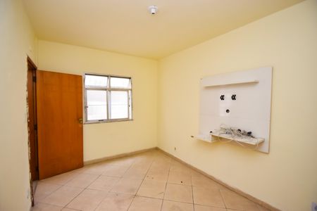 Sala de apartamento para alugar com 1 quarto, 40m² em Pilares, Rio de Janeiro